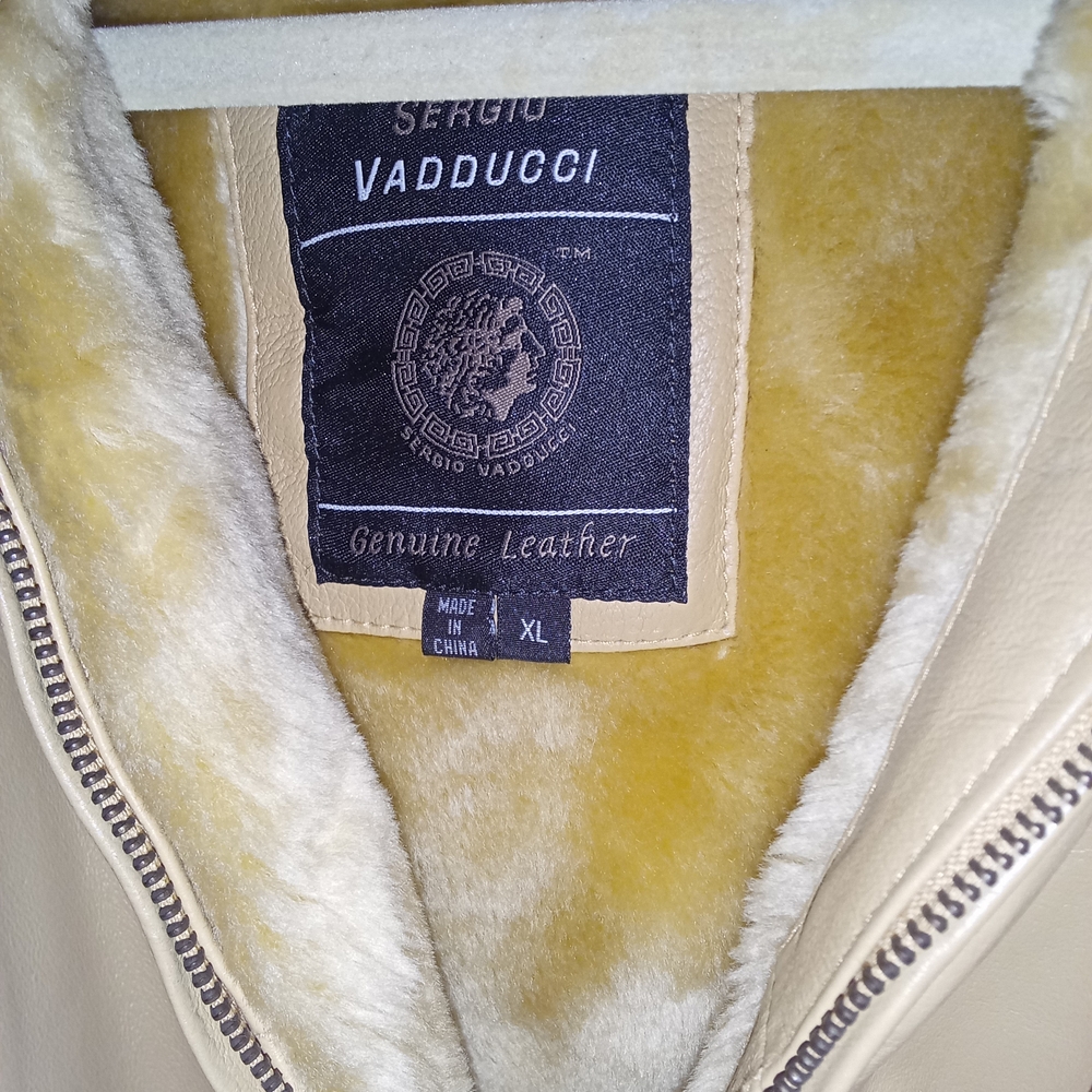 Vadducci Leather Jacket with Faux Fur Lining - Picture 6 of 7